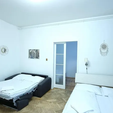 Krakovska 20 Apartment