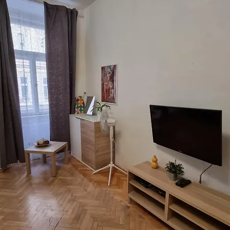 Apartament Krakovska 20 *